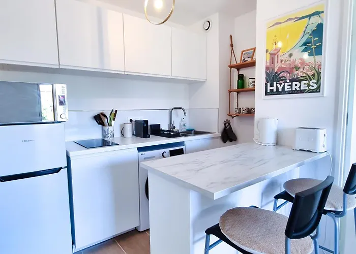 Apartamento Le Repaire Des Palmiers - T2 En Centre-ville Avec Parking Et Piscine *