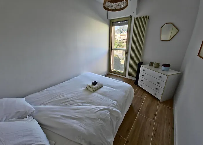 Apartamento Le Repaire Des Palmiers - T2 En Centre-ville Avec Parking Et Piscine