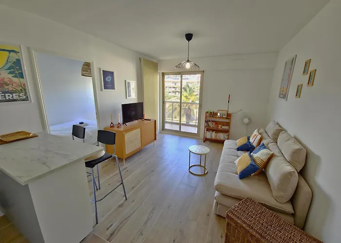 Le Repaire Des Palmiers - T2 En Centre-ville Avec Parking Et Piscine Apartamento